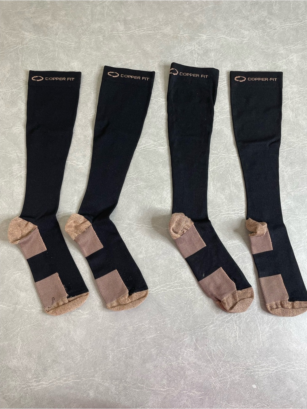 Copper Fit Unisex Black Knee High Compression Socks 2 Pair S/M - Picture 2 of 3